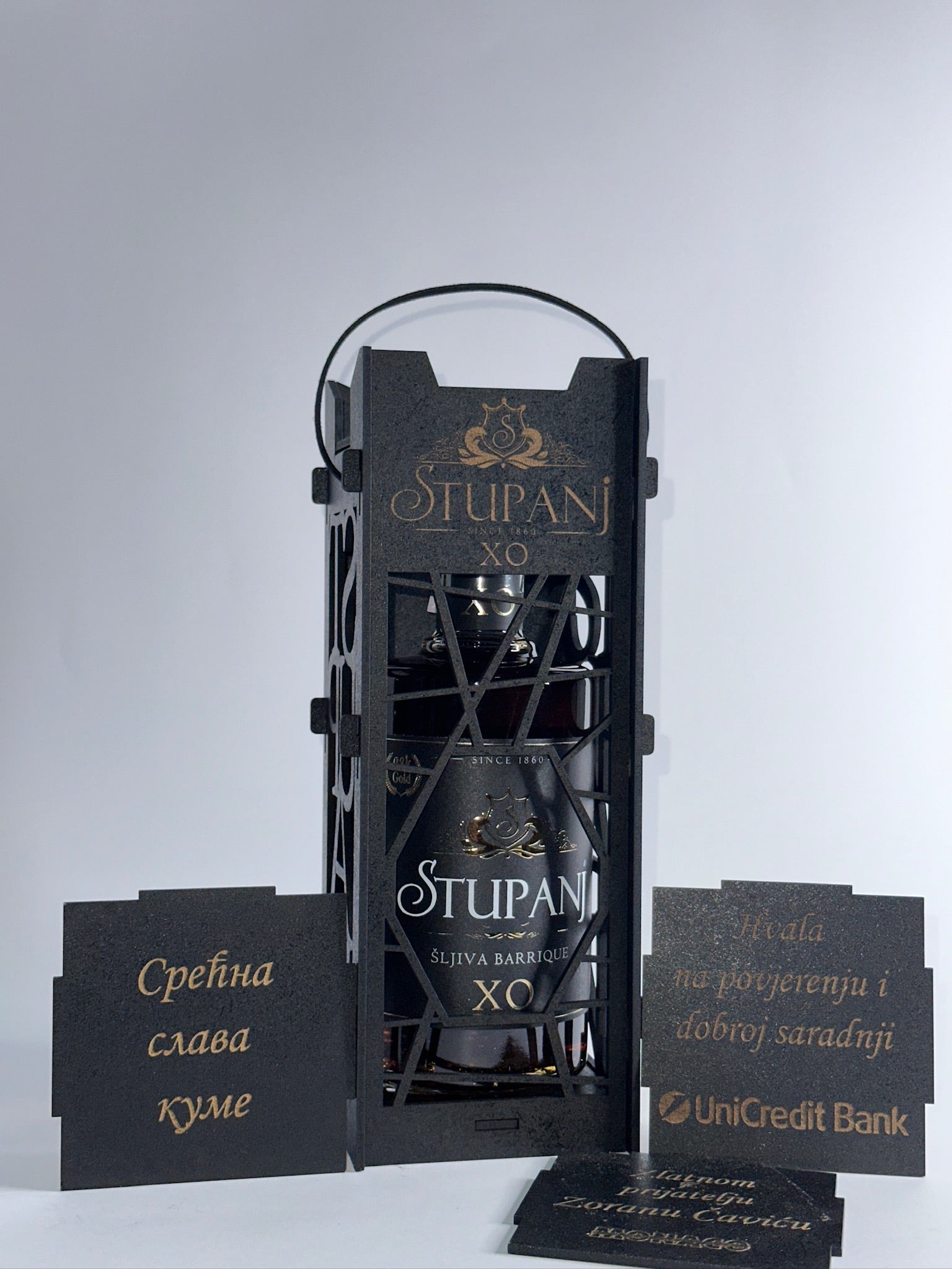 Rakija za poklon u drvenim kutijama